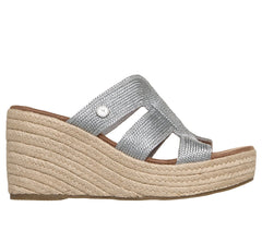 Martha Stewart: Iris - Unstoppable | Skechers Women