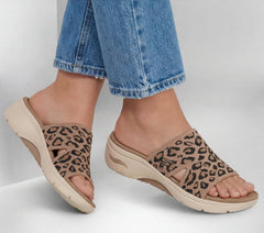 GO WALK Arch Fit 2.0 Sandal - Remi | Skechers Women
