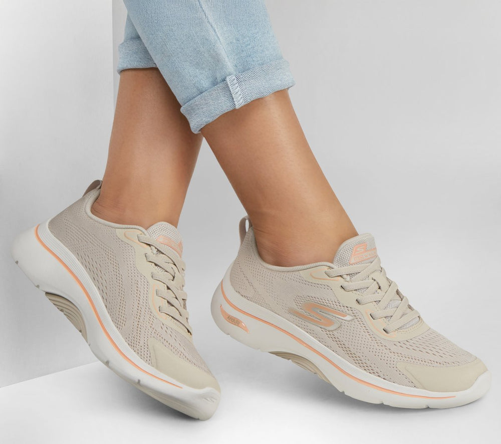 GO WALK Arch Fit 2.0 - Cassy | Skechers Women