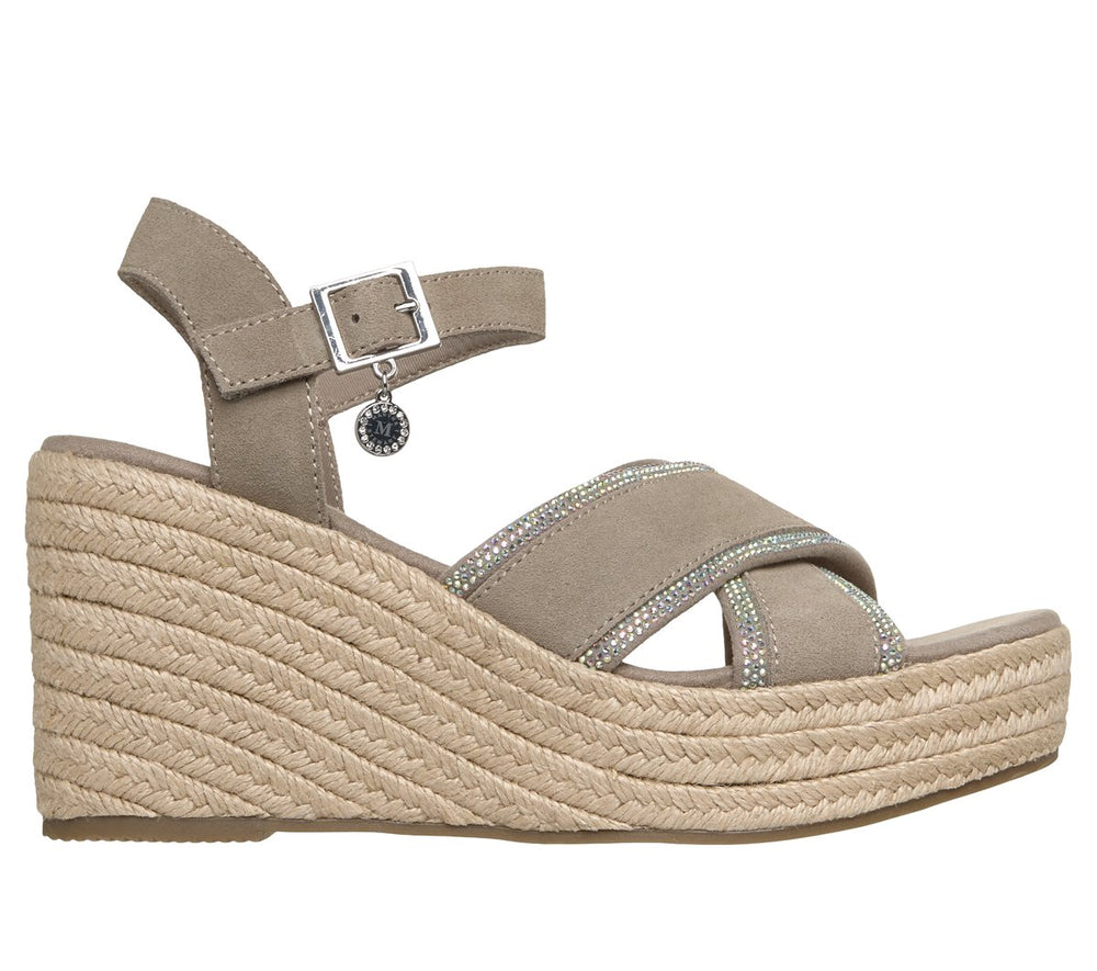 Martha Stewart: Iris - Modest Queen | Skechers Women